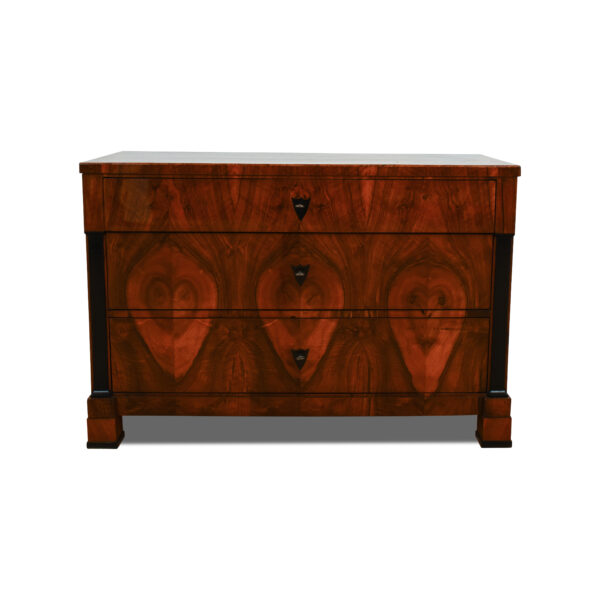 Biedermeier Kommode, Nussbaum, um 1810