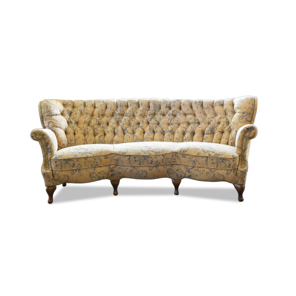 ANTIK SHOP Sofa Neuzeitlich, um 1930 Buche, mattiert B: 205 cm T: 95 cm H: 84 cm Sehr bequemes Sofa im Chippendale Stil.