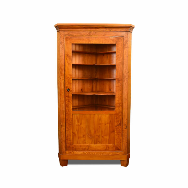 ANTIK SHOP Biedermeier Eck-Vitrine Biedermeier, um 1820 Rüster/Ulme, handpoliert B: 101 cm T: 66 cm H: 181 cm Biedermeier Eck Vitrine aus Ulme